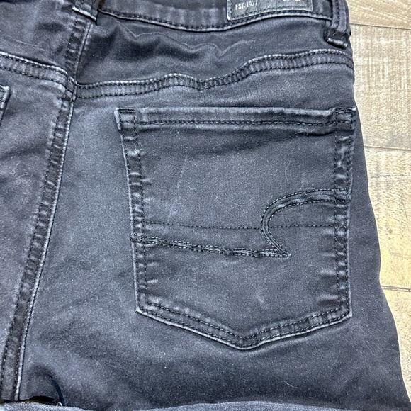 “Women's Size 2 Black Super Stretch Mid Rise American Eagle Shorts" - Picture 8 of 9